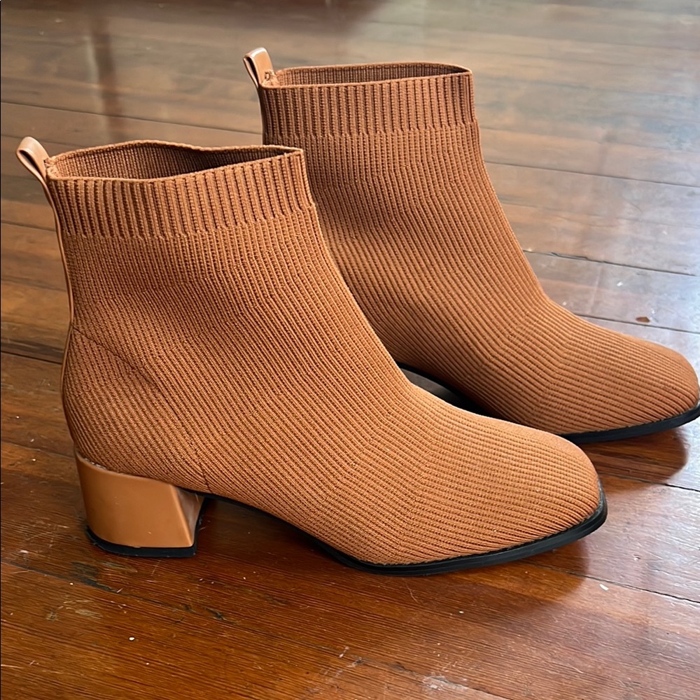 Women's Rust Knit Ankle Boots